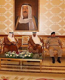 وزير الداخلية يستقبل نظيره البحريني
