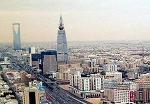 سعودي يسدد 12 طعنة قاتلة إلى طفلته بالرياض ويلوذ بالفرار