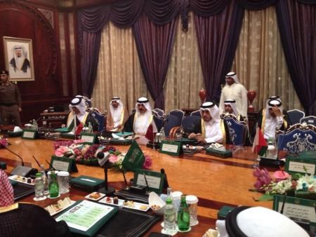 وزير الداخلية: التنسيق بين دول الخليج يتم وفق منظور وقائي بآلية عمل مشتركة تخدم أمنها