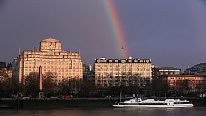 انفجار يهز فندق تشرشل في لندن