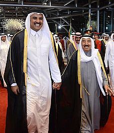 أمير قطر: القمة الخليجية ستعقد بالدوحة