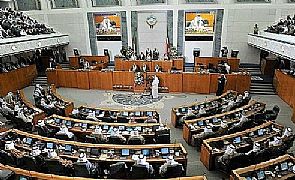 المجلس يشيد بجهود سمو الأمير الخليجية