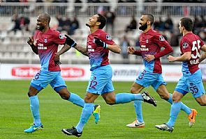 طرابزون سبور التركي يتأهل لدور 32 في بطولة الدوري الأوروبي