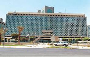 البلدية تتلف 18 طنا مواد غذائية فاسدة بالعاصمة