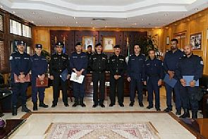 اللواء المهنا كرم عدداً من الضباط والأفراد بالمرور