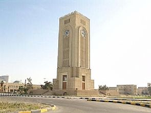 العلوم الإدارية تفتتح المعرض العالمي بمشاركة 18 دولة