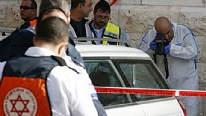 القوات الإسرائيلية تعتقل 12 فردا من عائلتي منفذي هجوم القدس