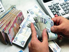 الإمارات تسقط ديون عن متعثرين