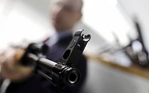 سطو مسلح على أحد مصارف العاصمة الليبية