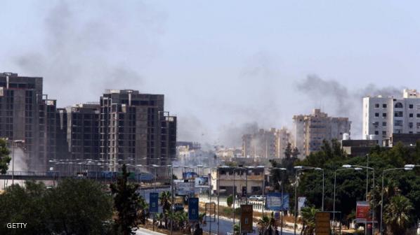 انفجار “مفخخة” بطرابلس.. ومعارك غربي ليبيا