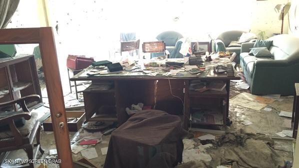 من داخل “مدرسة بيشاور”.. مشاهد الدمار