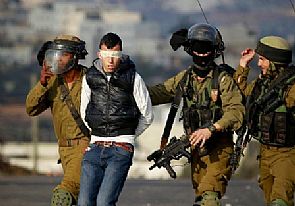 اعتقل سبعة فلسطينيين في ‘نابلس’ شمال الضفة الغربية