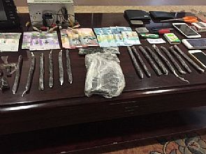 ضبط شخصين بمواد مخدرة وحصيلة بيع