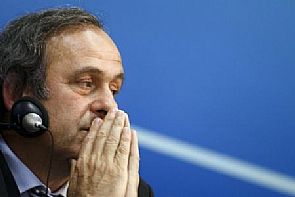 بلاتيني يأمل في ظهور مرشح ثالث لرئاسة الفيفا
