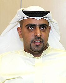 النصف يمطر وزير الإعلام بعدة أسئلة