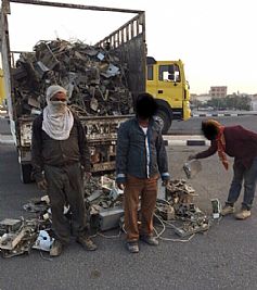 مخالفات مرورية وأمنية في الجهراء،القبض على عصابة بنغالية تخصصت بسرقة النحاس، وانفجار ‘سلندر’ غاز في مطعم
