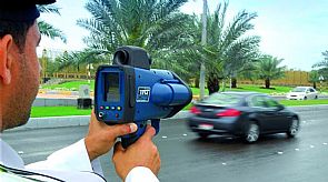 مخالفات السرعة.. الدفع حسب الراتب