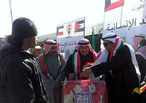 الوزير الصانع يشارك في حملة ‘قائد الإنسانية’
