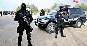 تونس تعلن اعتقال ثمانية ‘إرهابيين’ شمال غربي البلاد