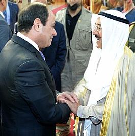 السيسي هاتَف أمير البلاد،سموه للرئيس المصري : علاقاتنا لن يعكر صفوها أحد