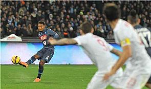 نابولي يعمق جراح الانتر ويقصيه من كأس إيطاليا