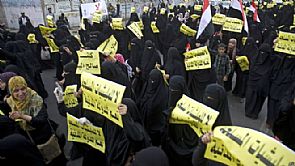 الحوثيون يوجهون تهمة الخيانة لرئيس الحكومة خالد البحاح