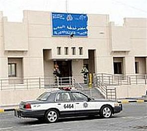 إبعاد وافدين متلبسين بتقديم رشوة