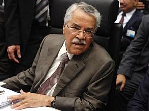 النفط يهبط صوب 55 دولارا