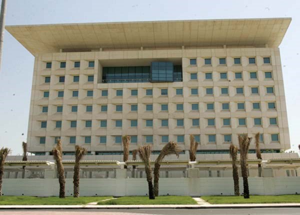 ديوان الخدمة يرصد 48 مخالفة في «التربية»