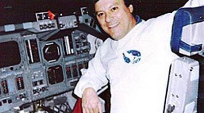 مهندس سابق في “ناسا” يكشف مشاهدته لكائن فضائي