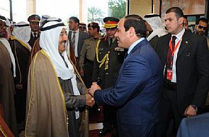 الكويت حولت لمصر ملياري دولار