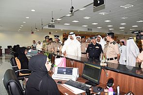 الخالد افتتح المبنى الجديد لشؤون الإقامة بضاحية مبارك العبدالله