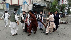 33 قتيلاً ومئة جريح في هجوم انتحاري بأفغانستان