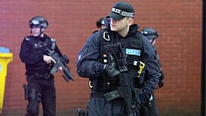 اعتقال مراهقين اثنين في بريطانيا بتهمة ‘الإرهاب’