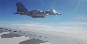 فيديو للمقاتلة السعودية التي منعت طائرة ايرانية من الهبوط