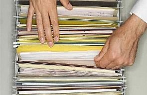 احباط عملية تهريب أوراق هامة للخارج:ضبطها رجال جمارك ميناء الشويخ وتتعلق بقضايا وجناسي