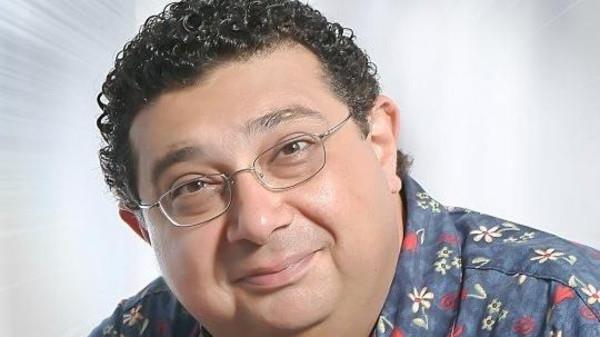 الحبس 24 ساعة بدلاً من شهرين لفنان مصري بتهمة ضرب عامل