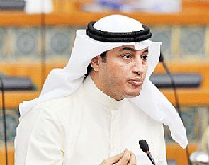 عسكر يسأل عن البنية التحتية لمدينة سعد العبدالله