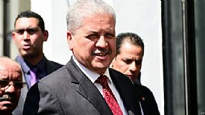 بوتفليقة يجري تعديلا وزاريا واسعا في الجزائر