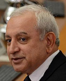 وزير التربية يعدل لائحة النظام الدراسي بكلية الحقوق