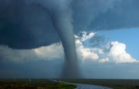 إعصار قوي يضرب جزر بجنوب اليابان