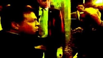 بالفيديو.. شاهد ماذا فعل الملك عبد الله الثاني بعد اصطدام موكبه بسيارة مواطن أردني؟