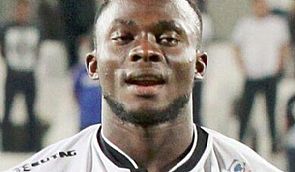 بالفيديو…وفاة لاعب خلال مباراة