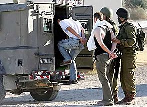 اصابة مستوطنين في عملية اطلاق نار قرب رام الله