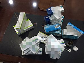 وفاة متعاط في مسجد بـ ‘الجابرية’، وسلب باكستاني وصيدلي