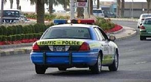 مجهول قام بتعبئة البنزين ثم هرب، ومسن يصطدم بمطعم