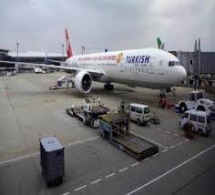 إنذار بعبوة ناسفة يجبر طائرة تركية على الهبوط