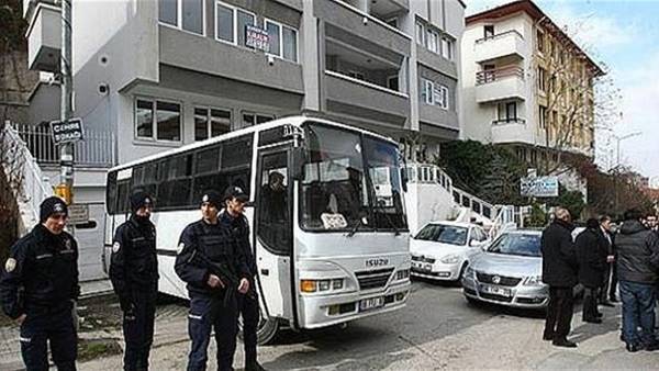 تركيا: إبطال مفعول عبوة ناسفة قرب مبنى حزب العدالة والتنمية في أنقرة