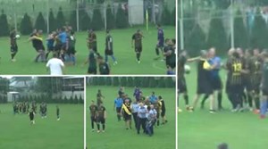 بالفيديو.. مدرب يقتحم الملعب ويوجه لكمات متتالية للحكم!