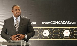 النائب السابق لرئيس الفيفا يدفع كفالة 10 ملايين دولار للإفراج عنه في نيويورك